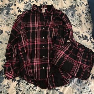 Victoria’s Secret Black/Pink Plaid Pajama Set - Sz L